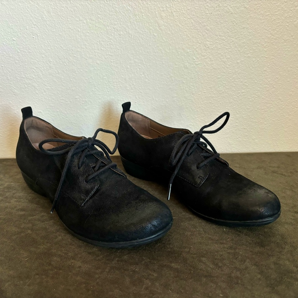 Dansko Finola Black Burnished Nubuck Oxford
